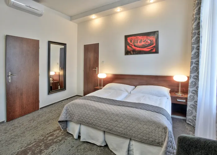 Otel Royal Plaza 3*