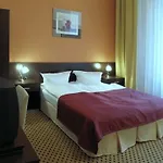 Royal Plaza Hotel