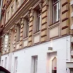 Royal Plaza Hotel 3*
