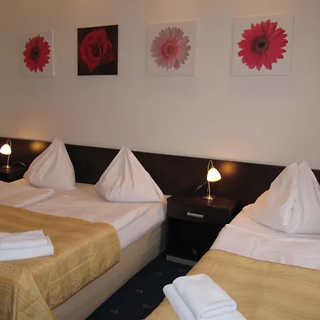 Royal Plaza 3* Prága