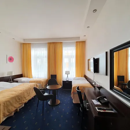 Royal Plaza Szálloda 3*