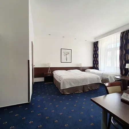 Royal Plaza 3* Prága