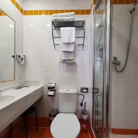 Royal Plaza 3*
