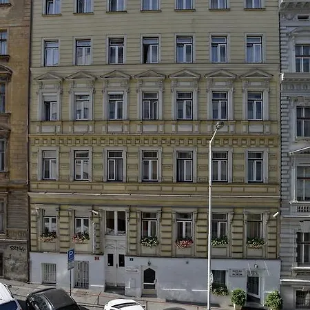Royal Plaza Hotel