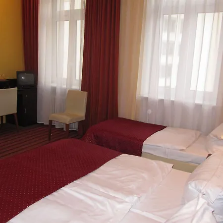 Royal Plaza 3* Πράγα