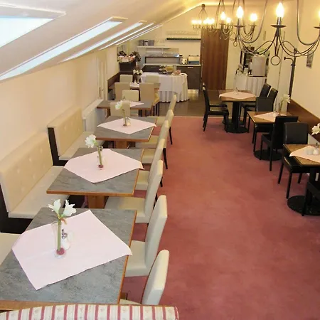 Royal Plaza Hotel Prague