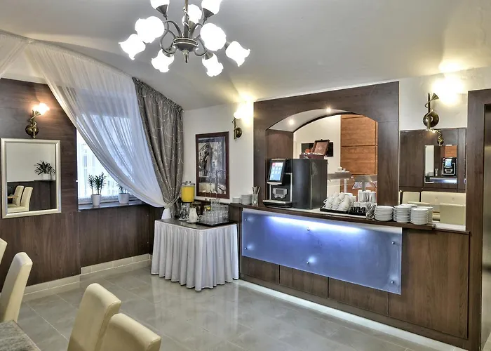 호텔 Royal Plaza 3*